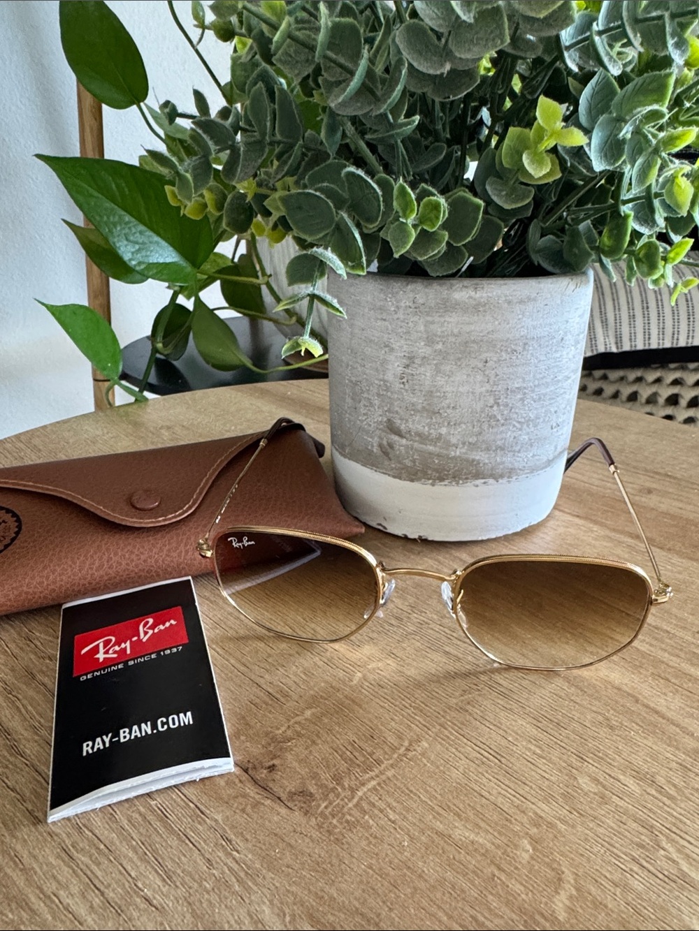 Ray Ban Hexagonal wire frames - Picture 3 of 4